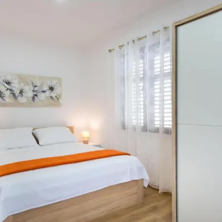 Apartment Stone Haven Kastela